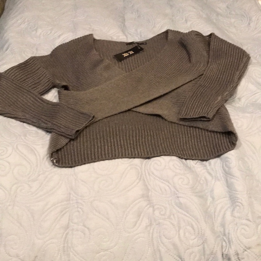 Gray knit sweater.   Size 1X